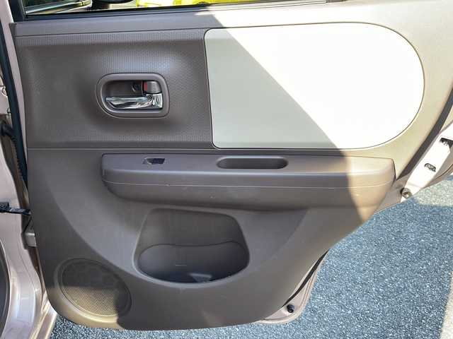 スズキ ラパン ショコラ X 山口県 2014(平26)年 8.9万km シャンパンピンクPM 純正ナビ/SD/BT/AUX/ワンセグTV/バックカメラ/ベージュツートン革シート/純正HIDヘッドライト/オートライト/革巻きステアリング/アイドリングストップ/スマートキー/純正フロアマット/純正ドアバイザー/ETC/電動格納ウインカードアミラー