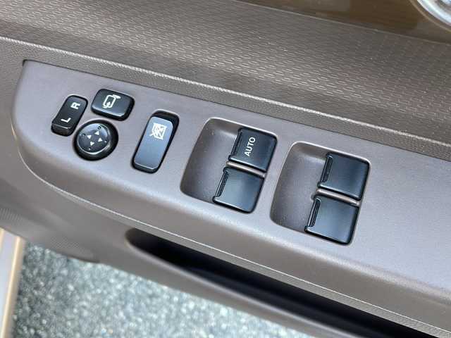 スズキ ラパン ショコラ X 山口県 2014(平26)年 8.9万km シャンパンピンクPM 純正ナビ/SD/BT/AUX/ワンセグTV/バックカメラ/ベージュツートン革シート/純正HIDヘッドライト/オートライト/革巻きステアリング/アイドリングストップ/スマートキー/純正フロアマット/純正ドアバイザー/ETC/電動格納ウインカードアミラー