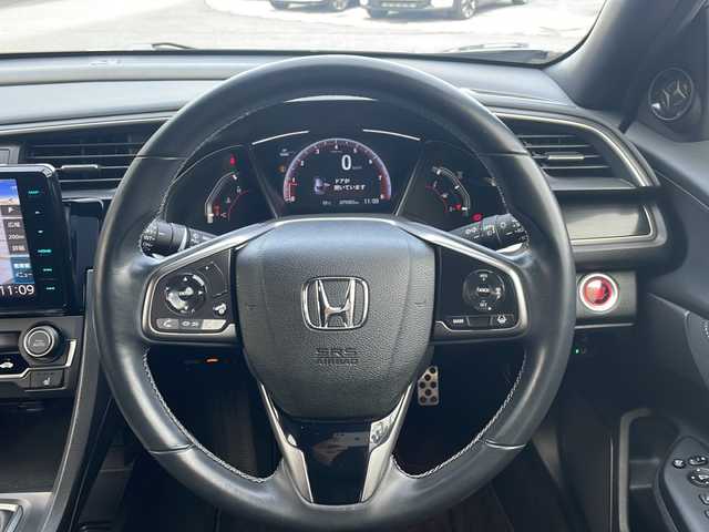 ホンダ シビック ハッチバック 秋田県 2020(令2)年 7.6万km ソニックグレーパール 社外メモリーナビ/　CD/DVD/SD/USB/　フルセグTV/Bluetooth/衝突軽減ブレーキ/追従クルーズコントロール/ハーフレザーシート/ローダウン/バックカメラ/ビルトインETC2.0/シートヒーター/パワーシート/LEDヘッドライト/フォグライト/オートライト/フルエアロ/社外ドライブレコーダー