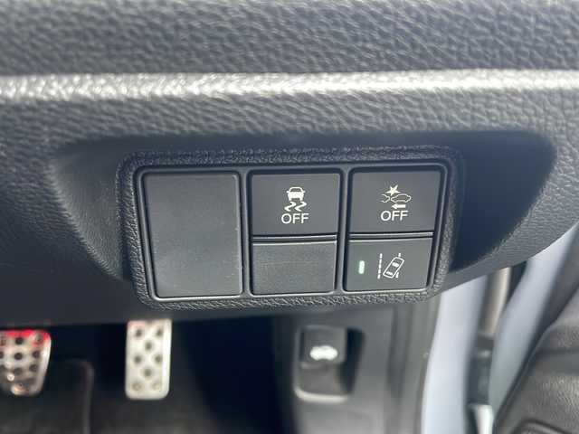 ホンダ シビック ハッチバック 秋田県 2020(令2)年 7.6万km ソニックグレーパール 社外メモリーナビ/　CD/DVD/SD/USB/　フルセグTV/Bluetooth/衝突軽減ブレーキ/追従クルーズコントロール/ハーフレザーシート/ローダウン/バックカメラ/ビルトインETC2.0/シートヒーター/パワーシート/LEDヘッドライト/フォグライト/オートライト/フルエアロ/社外ドライブレコーダー