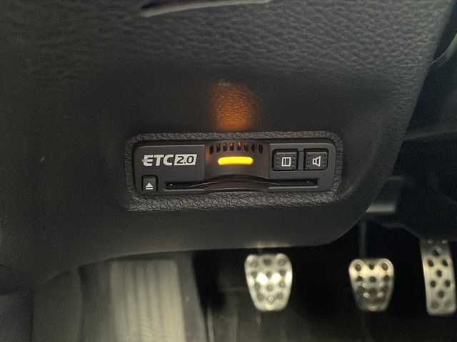 ホンダ シビック ハッチバック 秋田県 2020(令2)年 7.6万km ソニックグレーパール 社外メモリーナビ/　CD/DVD/SD/USB/　フルセグTV/Bluetooth/衝突軽減ブレーキ/追従クルーズコントロール/ハーフレザーシート/ローダウン/バックカメラ/ビルトインETC2.0/シートヒーター/パワーシート/LEDヘッドライト/フォグライト/オートライト/フルエアロ/社外ドライブレコーダー