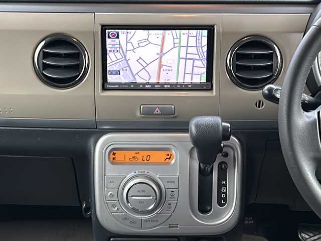 スズキ ラパン X セレクション 愛知県 2013(平25)年 7万km アーバンブラウンパールメタリック 社外ナビ/ワンセグＴＶ/・ＣＤ/・ＳＤ　/シートヒーター/純正アルミホイール　/純正フロアマット　/革巻きステアリング　/ヘッドライトレベライザー　/プッシュスタート　/アイドリングストップ