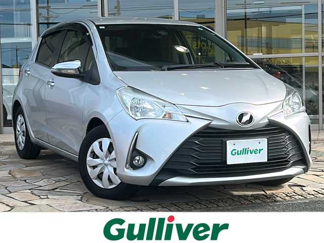 トヨタ ヴィッツ ジュエラ 静岡県 2017(平29)年 0.5万km シルバーM ワンオーナー/純正ナビ（AM FM フルセグTV SD CD DVD Bluetooth）/バックカメラ/純正フロアマット/純正アルミキャップ/フォグランプ/パワーステアリング/リモコンキー/スペアキー×１/ABS/横滑り防止装置/レーンキープアシスト/オートライト/オートハイビーム/保証書/取扱説明書