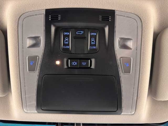 トヨタ ヴェルファイア Z Gエディション 兵庫県 2015(平27)年 9.7万km ブラック 純正ナビ/フルセグ CD DVD BT MSV USB AUX/JBLプレミアムサウンド/純正フリップダウンモニター/クルーズコントロール/クリアランスソナー/パーキングアシスト/パワーバックドア/ビルトインETC2.0/両側パワースライドドア/LEDヘッドライト/オートライト/フォグライト/ハーフレザーシート/パワーシート/オットマン/電子パーキング/HOLD/純正ドアバイザー/スマートキー