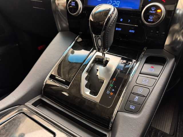 トヨタ ヴェルファイア Z Gエディション 兵庫県 2015(平27)年 9.7万km ブラック 純正ナビ/フルセグ CD DVD BT MSV USB AUX/JBLプレミアムサウンド/純正フリップダウンモニター/クルーズコントロール/クリアランスソナー/パーキングアシスト/パワーバックドア/ビルトインETC2.0/両側パワースライドドア/LEDヘッドライト/オートライト/フォグライト/ハーフレザーシート/パワーシート/オットマン/電子パーキング/HOLD/純正ドアバイザー/スマートキー