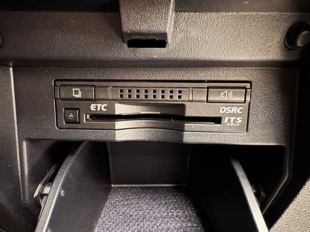 トヨタ ヴェルファイア Z Gエディション 兵庫県 2015(平27)年 9.7万km ブラック 純正ナビ/フルセグ CD DVD BT MSV USB AUX/JBLプレミアムサウンド/純正フリップダウンモニター/クルーズコントロール/クリアランスソナー/パーキングアシスト/パワーバックドア/ビルトインETC2.0/両側パワースライドドア/LEDヘッドライト/オートライト/フォグライト/ハーフレザーシート/パワーシート/オットマン/電子パーキング/HOLD/純正ドアバイザー/スマートキー