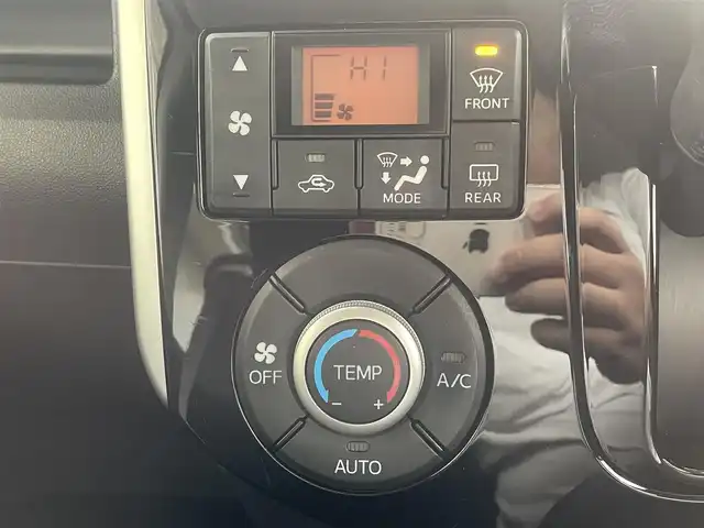 ダイハツ タント カスタム RS SA 秋田県 2014(平26)年 11.3万km ブルーイッシュホワイトパールマイカ (株)IDOMが運営する【じしゃロン秋田店】の自社ローン専用車両になりますこちらは現金またはオートローンご利用時の価格です。自社ローンご希望の方は別途その旨お申付け下さい/スマートアシスト/低速域衝突回避支援ブレーキ機能/誤発進抑制機能/先行車発進お知らせ機能/社外SDナビ【CD/DVD/USB】/フルセグTV/バックカメラ/両側パワースライドドア/前方ドライブレコーダー/LEDヘッドライト