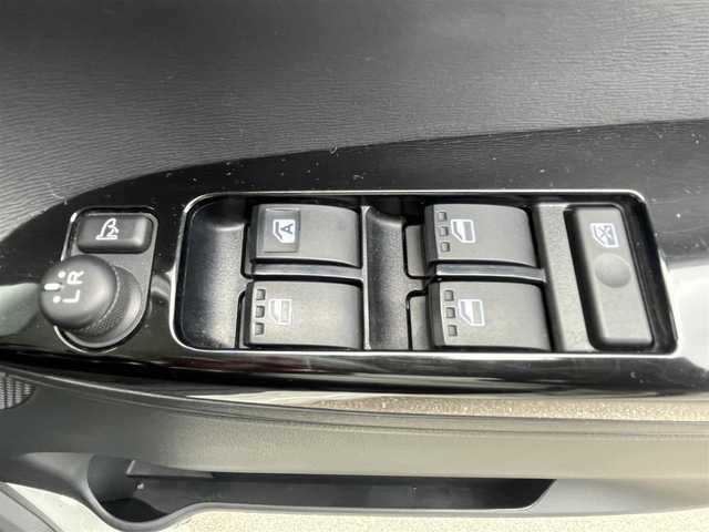 ダイハツ タント カスタム RS SA 青森県 2014(平26)年 11.3万km ブルーイッシュホワイトパールマイカ (株)IDOMが運営する【じしゃロン青森店】の自社ローン専用車両になりますこちらは現金またはオートローンご利用時の価格です。自社ローンご希望の方は別途その旨お申付け下さい/スマートアシスト/低速域衝突回避支援ブレーキ機能/誤発進抑制機能/先行車発進お知らせ機能/社外SDナビ【CD/DVD/USB】/フルセグTV/バックカメラ/両側パワースライドドア/前方ドライブレコーダー/LEDヘッドライト