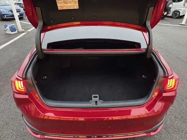 レクサス ＥＳ 300h Fスポーツ 愛媛県 2019(令1)年 7.3万km レッドマイカクリスタルシャイン 純正ナビ/フルセグTV/バックカメラ/サンルーフ/TOMSエアロ/ドラレコ/デジタルインナーミラー/ETC/レクサスセーフティシステム/赤レザーシート/シートヒーター/エアシート/パワーシート/ステアリングヒーター/ステアリングスイッチ/100V充電/パドルシフト/LEDヘッドライト/オートライト/オートハイビーム/前後コーナーセンサー/スマートキー/電動リアゲート