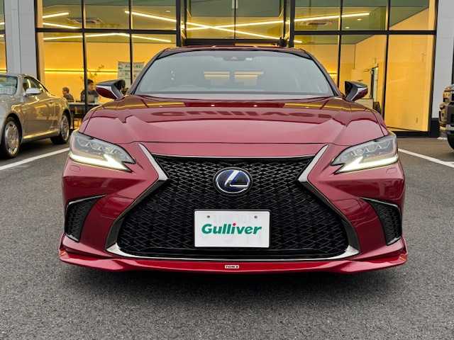 レクサス ＥＳ 300h Fスポーツ 愛媛県 2019(令1)年 7.3万km レッドマイカクリスタルシャイン 純正ナビ/フルセグTV/バックカメラ/サンルーフ/TOMSエアロ/ドラレコ/デジタルインナーミラー/ETC/レクサスセーフティシステム/赤レザーシート/シートヒーター/エアシート/パワーシート/ステアリングヒーター/ステアリングスイッチ/100V充電/パドルシフト/LEDヘッドライト/オートライト/オートハイビーム/前後コーナーセンサー/スマートキー/電動リアゲート