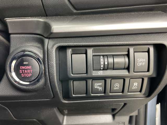 スバル インプレッサ ＸＶ 1．6i－L アイサイト 道央・札幌 2021(令3)年 5.6万km クールグレーカーキ ・4WD/・純正ナビ（TV＆CD＆DVD＆BT＆SD＆USB）/・寒冷地仕様/・フロントワイパーデアイサー/・バックカメラ/・サイドカメラ/・アイサイト/・ブラインドスポットモニター/・アイドリングストップ/・ドアミラーヒーター/・パドルシフト/・X-MODE/・純正ドライブレコーダー/・ETC/・オートライト/・LEDヘッドライト/・スマートキー/・スペアキー