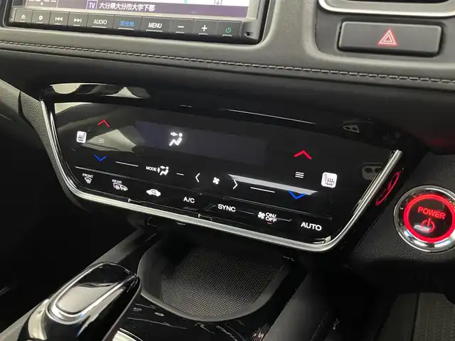 ホンダ ヴェゼル ハイブリッド Z ホンダセンシング 大分県 2020(令2)年 1.9万km ルーセブラックM 純正SDナビ/（フルセグ/Bluetooth/CD/DVD)/ホンダセンシング/レーダークルーズコントロール/オートハイビーム/車線逸脱抑制機能/ビルトインETC/ハーフレザーシート/前席シートヒーター/バックカメラ/オートライト/ステアリングスイッチ/純正アルミホイール/プッシュスタート・スマートキー