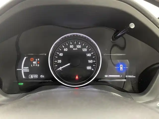 ホンダ ヴェゼル ハイブリッド Z ホンダセンシング 大分県 2020(令2)年 1.9万km ルーセブラックM 純正SDナビ/（フルセグ/Bluetooth/CD/DVD)/ホンダセンシング/レーダークルーズコントロール/オートハイビーム/車線逸脱抑制機能/ビルトインETC/ハーフレザーシート/前席シートヒーター/バックカメラ/オートライト/ステアリングスイッチ/純正アルミホイール/プッシュスタート・スマートキー