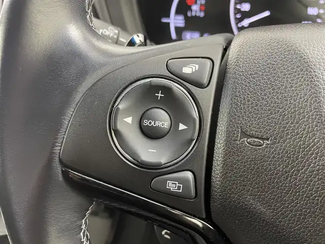 ホンダ ヴェゼル ハイブリッド Z ホンダセンシング 大分県 2020(令2)年 1.9万km ルーセブラックM 純正SDナビ/（フルセグ/Bluetooth/CD/DVD)/ホンダセンシング/レーダークルーズコントロール/オートハイビーム/車線逸脱抑制機能/ビルトインETC/ハーフレザーシート/前席シートヒーター/バックカメラ/オートライト/ステアリングスイッチ/純正アルミホイール/プッシュスタート・スマートキー