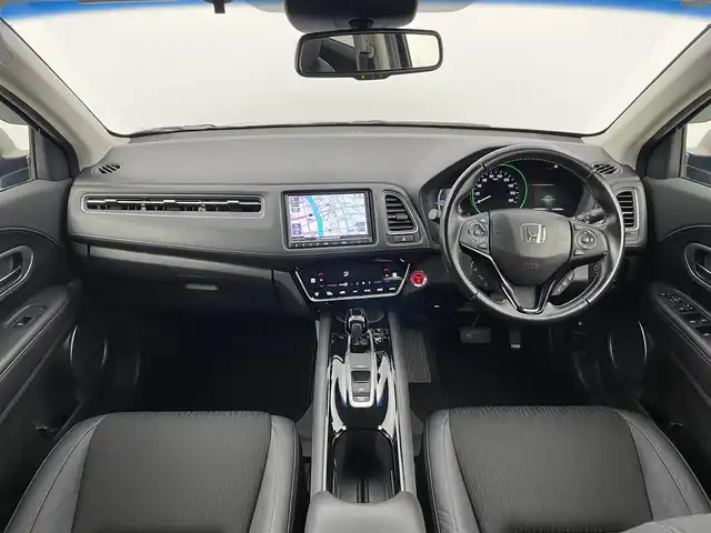 ホンダ ヴェゼル ハイブリッド Z ホンダセンシング 大分県 2020(令2)年 1.9万km ルーセブラックM 純正SDナビ/（フルセグ/Bluetooth/CD/DVD)/ホンダセンシング/レーダークルーズコントロール/オートハイビーム/車線逸脱抑制機能/ビルトインETC/ハーフレザーシート/前席シートヒーター/バックカメラ/オートライト/ステアリングスイッチ/純正アルミホイール/プッシュスタート・スマートキー