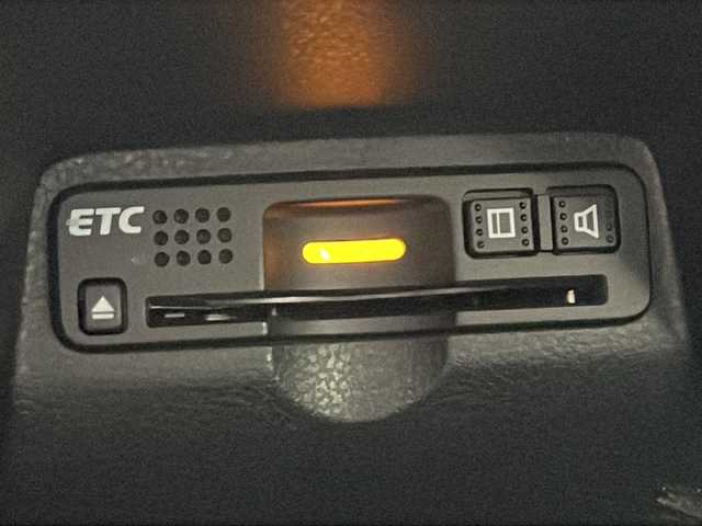 ホンダ フィット ハイブリット 10thアニバーサリー 鳥取県 2012(平24)年 7.9万km プレミアムホワイトパール ＨＤＤナビ/フルセグＴＶ　ＭＳＶ　ＤＶＤ　ＣＤ　ＳＤ　Ｂｌｕｅｔｏｏｔｈ/ＥＴＣ/クルーズコントロール/スマートキー/スペアキー/フロアマット/ドアバイザー/ライトレベライザー/新車保証書/取扱説明書