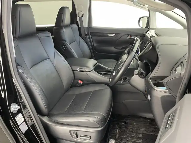 トヨタ ヴェルファイア Z Gエディション 愛知県 2019(令1)年 2.8万km ブラック アルパイン１１型ナビ　アルパイン１２．８型後席モニター　デジタルインナーミラー　バックカメラ　両側パワスラ　黒革　シートヒーター　エアシート　ハンドルヒーター　前後ドラレコ　電動リアゲート　ＥＴＣ　ＬＥＤオートライト　オートハイビーム　セーフティセンス　衝突軽減　追従クルコン　禁煙車　純正フロアマット　リアロールシェード　ナノイーAC