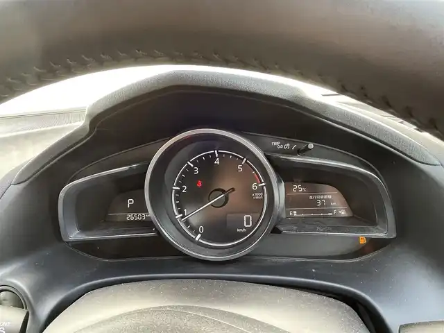 マツダ アクセラ スポーツ XD Lパッケージ 千葉県 2017(平29)年 2.7万km ソウルレッドプレミアムメタリック 安全機能/・衝突軽減ブレーキ/レーンキープアシスト/・レーダークルーズコントロール/誤発進誤後進抑制/・コーナーセンサー(後)/ブラインドスポットモニター/メーカー純正7インチディスプレイ/・BT/USB/AUX/バックカメラ/ステアリングスイッチ/パドルシフト/ETC/レザーシート(白)/パワーシート(D席)/シートヒーター(D/N席)/ステアリングヒーター/LEDヘッドライト/オートライト/アダプティブヘッドライト/フォグライト/スマートキー/プッシュスタート/純正フロアマット/純正18インチAW