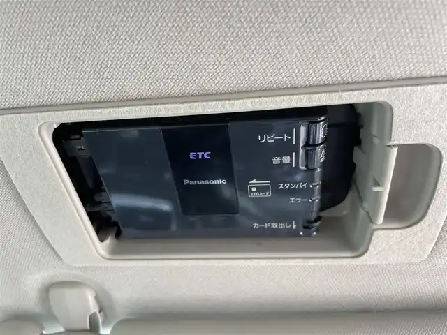 マツダ アクセラ スポーツ XD Lパッケージ 千葉県 2017(平29)年 2.7万km ソウルレッドプレミアムメタリック 安全機能/・衝突軽減ブレーキ/レーンキープアシスト/・レーダークルーズコントロール/誤発進誤後進抑制/・コーナーセンサー(後)/ブラインドスポットモニター/メーカー純正7インチディスプレイ/・BT/USB/AUX/バックカメラ/ステアリングスイッチ/パドルシフト/ETC/レザーシート(白)/パワーシート(D席)/シートヒーター(D/N席)/ステアリングヒーター/LEDヘッドライト/オートライト/アダプティブヘッドライト/フォグライト/スマートキー/プッシュスタート/純正フロアマット/純正18インチAW