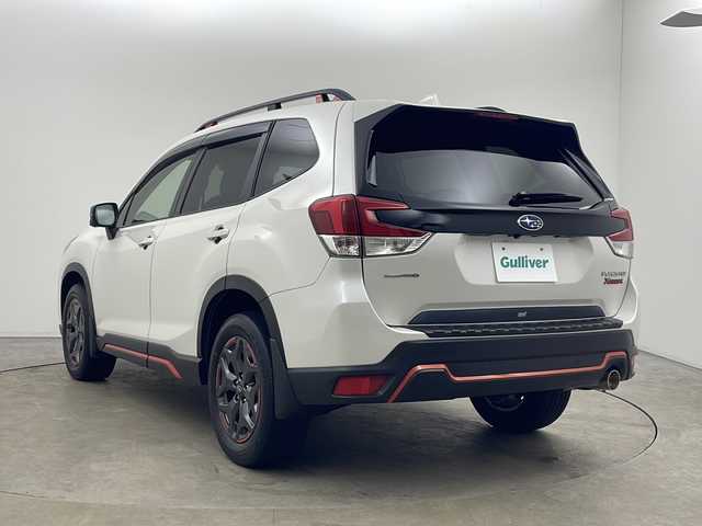 スバル フォレスター X－ブレイク 秋田県 2018(平30)年 6万km クリスタルホワイトP 4WD/アイサイトVer3/純正ナビ　/　　CD/DVD/Bluetooth/フルセグ/バックカメラ　/パワーバックドア　/レーダークルーズコントロール　/LEDオートライト　/ハーフレザーシート　/パワーシート　/シートヒーター　/純正１７インチアルミホイール/ルーフレール/前後ドライブレコーダー/デジタルインナーミラー/ステアリングヒーター/パドルシフト/スマートキー/ビルトインETC