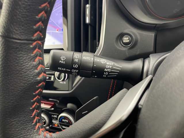 スバル フォレスター X－ブレイク 秋田県 2018(平30)年 6万km クリスタルホワイトP 4WD/アイサイトVer3/純正ナビ　/　　CD/DVD/Bluetooth/フルセグ/バックカメラ　/パワーバックドア　/レーダークルーズコントロール　/LEDオートライト　/ハーフレザーシート　/パワーシート　/シートヒーター　/純正１７インチアルミホイール/ルーフレール/前後ドライブレコーダー/デジタルインナーミラー/ステアリングヒーター/パドルシフト/スマートキー/ビルトインETC