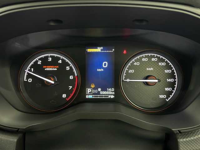 スバル フォレスター X－ブレイク 秋田県 2018(平30)年 6万km クリスタルホワイトP 4WD/アイサイトVer3/純正ナビ　/　　CD/DVD/Bluetooth/フルセグ/バックカメラ　/パワーバックドア　/レーダークルーズコントロール　/LEDオートライト　/ハーフレザーシート　/パワーシート　/シートヒーター　/純正１７インチアルミホイール/ルーフレール/前後ドライブレコーダー/デジタルインナーミラー/ステアリングヒーター/パドルシフト/スマートキー/ビルトインETC