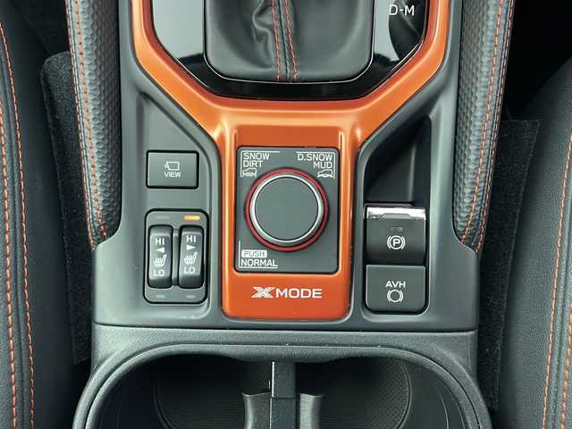 スバル フォレスター X－ブレイク 秋田県 2018(平30)年 6万km クリスタルホワイトP 4WD/アイサイトVer3/純正ナビ　/　　CD/DVD/Bluetooth/フルセグ/バックカメラ　/パワーバックドア　/レーダークルーズコントロール　/LEDオートライト　/ハーフレザーシート　/パワーシート　/シートヒーター　/純正１７インチアルミホイール/ルーフレール/前後ドライブレコーダー/デジタルインナーミラー/ステアリングヒーター/パドルシフト/スマートキー/ビルトインETC