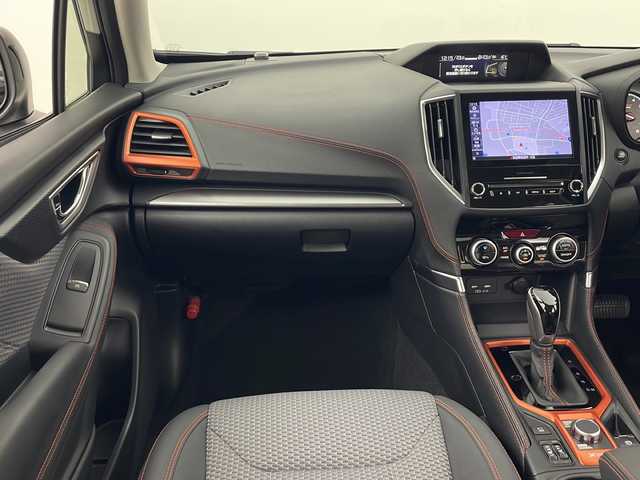 スバル フォレスター X－ブレイク 秋田県 2018(平30)年 6万km クリスタルホワイトP 4WD/アイサイトVer3/純正ナビ　/　　CD/DVD/Bluetooth/フルセグ/バックカメラ　/パワーバックドア　/レーダークルーズコントロール　/LEDオートライト　/ハーフレザーシート　/パワーシート　/シートヒーター　/純正１７インチアルミホイール/ルーフレール/前後ドライブレコーダー/デジタルインナーミラー/ステアリングヒーター/パドルシフト/スマートキー/ビルトインETC