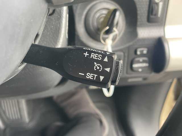 トヨタ ＦＪクルーザー オフロードパッケージ 千葉県 2012(平24)年 5.7万km ベージュ/ホワイト １オーナー　ナビＮＨＺＤ－Ｗ６２Ｇ　バックカメラ　クルコン　ＥＴＣ　ＵＳＢ　Ｔ／Ａタイヤ　ホワイトレター　ビルシュタインサス　アンダーガード　外バンパー　外サイドステップ　外ＬＥＤ灯　ＨＩＤ　フォグ