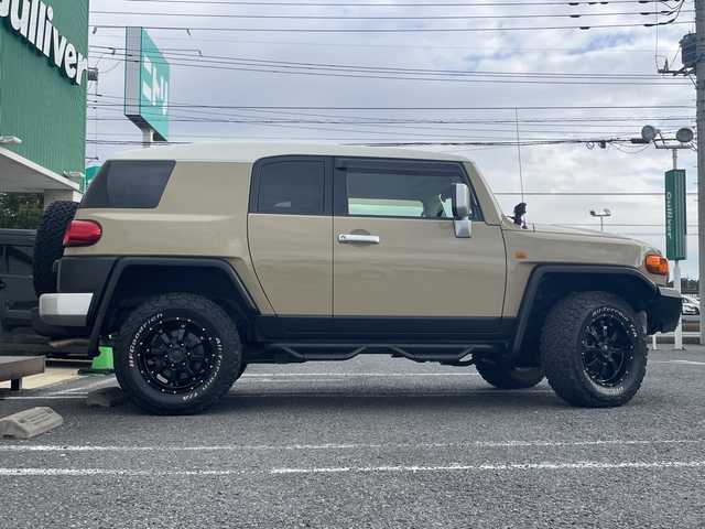 トヨタ ＦＪクルーザー オフロードパッケージ 千葉県 2012(平24)年 5.7万km ベージュ/ホワイト １オーナー　ナビＮＨＺＤ－Ｗ６２Ｇ　バックカメラ　クルコン　ＥＴＣ　ＵＳＢ　Ｔ／Ａタイヤ　ホワイトレター　ビルシュタインサス　アンダーガード　外バンパー　外サイドステップ　外ＬＥＤ灯　ＨＩＤ　フォグ