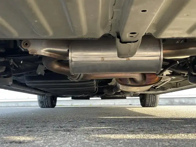 トヨタ ヴォクシー X 滋賀県 2018(平30)年 4.6万km ブラック 純正9インチナビ/・AM/FM/・CD/DVD/SD/・Bluetooth/・フルセグTV/フリップダウンモニター/バックカメラ/ステアリングスイッチ/USB充電/ビルトインETC2.0/クルーズコントロール/プリクラッシュセーフティ/レーンディパーチャーアラート/オートハイビーム/先行車発進告知/前後コーナーセンサー/リアロールサンシェード/オートマチックヘッドライト/オートリトラミラー/シートリフター/ドアバイザー