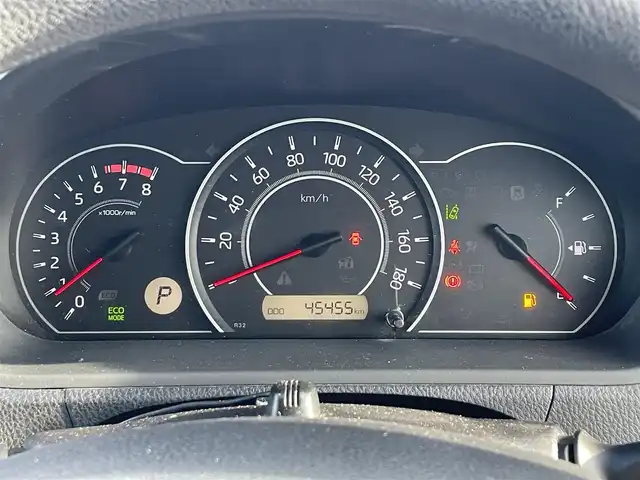 トヨタ ヴォクシー X 滋賀県 2018(平30)年 4.6万km ブラック 純正9インチナビ/・AM/FM/・CD/DVD/SD/・Bluetooth/・フルセグTV/フリップダウンモニター/バックカメラ/ステアリングスイッチ/USB充電/ビルトインETC2.0/クルーズコントロール/プリクラッシュセーフティ/レーンディパーチャーアラート/オートハイビーム/先行車発進告知/前後コーナーセンサー/リアロールサンシェード/オートマチックヘッドライト/オートリトラミラー/シートリフター/ドアバイザー