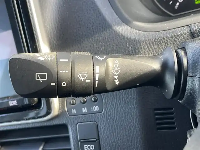 トヨタ ヴォクシー X 滋賀県 2018(平30)年 4.6万km ブラック 純正9インチナビ/・AM/FM/・CD/DVD/SD/・Bluetooth/・フルセグTV/フリップダウンモニター/バックカメラ/ステアリングスイッチ/USB充電/ビルトインETC2.0/クルーズコントロール/プリクラッシュセーフティ/レーンディパーチャーアラート/オートハイビーム/先行車発進告知/前後コーナーセンサー/リアロールサンシェード/オートマチックヘッドライト/オートリトラミラー/シートリフター/ドアバイザー