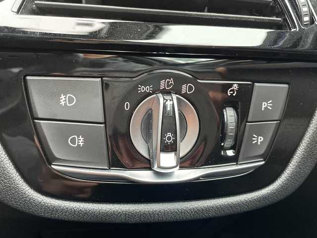 ＢＭＷ ５２３ｄ xDrive Mスピリット 道央・札幌 2020(令2)年 5.5万km アルピンホワイトⅢ ・4WD/・純正HDDナビ/・フルセグTV/USB/HDD/AppleCarPlay/・Bluetooth接続/・全方位カメラ/・アダプティブクルーズコントロール/・衝突被害軽減ブレーキ/・ブラインドスポットモニター/・レーンキープアシスト/・アダプティブLEDヘッドライト/・オートマチックハイビーム/・ヘッドアップディスプレイ/・レザーシート/・パワーシート/・シートポジションメモリー/・全席シートヒーター/・電動トランク/・ステアリングスイッチ/・前後ドライブレコーダー/・ルームミラー内蔵型ETC/・MTモード付AT/・電動パーキング/・スマートキー/スペアキー