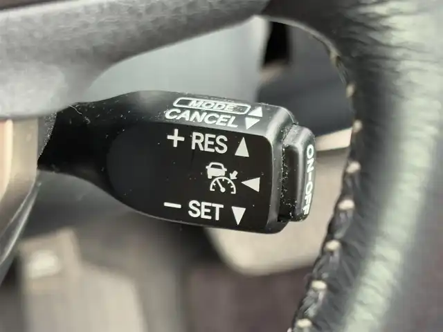 レクサス ＣＴ 200h バージョンC 大分県 2015(平27)年 6.9万km ソニッククォーツ ・純正ナビ(CD/DVD/BT/USB/SD/AUX)/・バックモニター/・フルセグテレビ/・ドライブレコーダー/・ETC/・レーダークルーズコントロール/・コーナーセンサー/・パワーシート/・シートヒーター/・パドルシフト/・スマートキー/・プッシュスタート