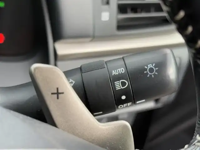 レクサス ＣＴ 200h バージョンC 大分県 2015(平27)年 6.9万km ソニッククォーツ ・純正ナビ(CD/DVD/BT/USB/SD/AUX)/・バックモニター/・フルセグテレビ/・ドライブレコーダー/・ETC/・レーダークルーズコントロール/・コーナーセンサー/・パワーシート/・シートヒーター/・パドルシフト/・スマートキー/・プッシュスタート