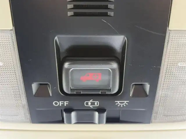 レクサス ＣＴ 200h バージョンC 大分県 2015(平27)年 6.9万km ソニッククォーツ ・純正ナビ(CD/DVD/BT/USB/SD/AUX)/・バックモニター/・フルセグテレビ/・ドライブレコーダー/・ETC/・レーダークルーズコントロール/・コーナーセンサー/・パワーシート/・シートヒーター/・パドルシフト/・スマートキー/・プッシュスタート