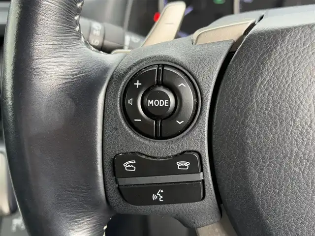 レクサス ＣＴ 200h バージョンC 大分県 2015(平27)年 6.9万km ソニッククォーツ ・純正ナビ(CD/DVD/BT/USB/SD/AUX)/・バックモニター/・フルセグテレビ/・ドライブレコーダー/・ETC/・レーダークルーズコントロール/・コーナーセンサー/・パワーシート/・シートヒーター/・パドルシフト/・スマートキー/・プッシュスタート