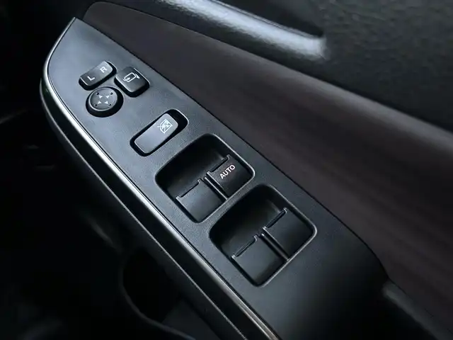 スズキ ソリオ バンディット HV MV 福島県 2025(令7)年 0.1千km スーパーブラックパール デュアルセンサーブレーキサポート/・スズキコネクト対応通信機装着車/・アダプティブクルーズコントロール/・車線維持支援機能/純正メモリナビゲーション/（AM/FM/Bluetooth/CarPlay/フルセグTV）/全方位カメラ/ヘッドアップディスプレイ/両側パワースライドドア/前後ソナーセンサー/LEDヘッドライト/・オートライト/・フォグランプ/スマートキー/・プッシュスタート/・スペアキー/前席シートヒーター/オートホールド/アイドリングストップ