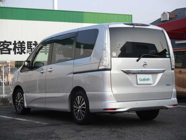 日産 セレナ