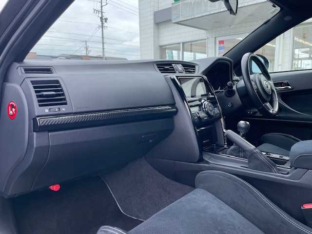 トヨタ マークＸ GRMN 三重県 2019(令1)年 3.6万km プレシャスブラックパール メーカーオプション/・カーボンルーフ/専用チューニングサスペンション/フロント235/40R19インチBBS製純正AW/リア255/35R19インチBBS製純正AW/HKSマフラー/社外SDナビ/フルセグTV/【CD/DVD/SD/Bluetooth】/バックカメラ/前後ドライブレコーダー/オートライト/HIDヘッドライト/LEDフロントフォグランプ/プッシュスタート/スマートキー/スペアキー/純正フロアマット