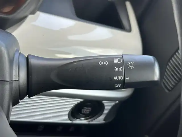 スズキ スペーシア HYBRID X 静岡県 2019(令1)年 6.8万km ブリスクブルーM パナソニックSDナビ/(CN-RE05WD)/(フルセグTV/Bluetooth/CD/DVD/SD)/コーナーセンサー(後のみ)/ABS/横滑り防止装置/オートライト/ビルトインETC/運転席側シートヒーター/両側パワースライドドア/エンジンプッシュスタート/スマートキー/スペアキー1本