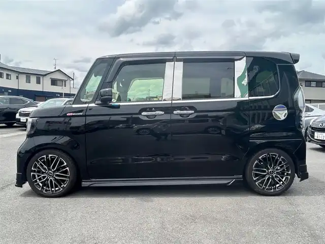 ホンダ Ｎ ＢＯＸ 静岡県 2019(平31)年 4.3万km クリスタルブラックパール エンジンスタートボタン/パワーステアリング/パワーウインドウ/アイドリングストップ/スマートキー/クルーズコントロール追従走行あり/Bluetooth接続/CDチェンジャー/USB入力端子/ETC/バックカメラ/走行中視聴可能フルセグTV/DVD再生機能ありSDナビ/全方位ドライブレコーダー前後/ベンチシート/フロアマット/ハーフレザーシート/両側パワースライドドア/アルミホイールタイヤ/ABS/横滑り防止装置/後方コーナーセンサー/レーンキープアシスト/オートライト/オートマチックハイビーム/LEDヘッドライト/W+サイドエアバッグ/衝突軽減システム/カーテンエアバック