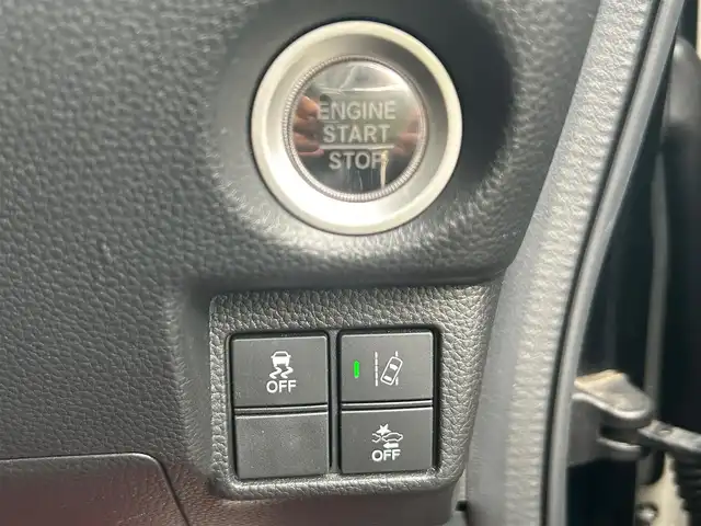 ホンダ Ｎ ＢＯＸ 静岡県 2019(平31)年 4.3万km クリスタルブラックパール エンジンスタートボタン/パワーステアリング/パワーウインドウ/アイドリングストップ/スマートキー/クルーズコントロール追従走行あり/Bluetooth接続/CDチェンジャー/USB入力端子/ETC/バックカメラ/走行中視聴可能フルセグTV/DVD再生機能ありSDナビ/全方位ドライブレコーダー前後/ベンチシート/フロアマット/ハーフレザーシート/両側パワースライドドア/アルミホイールタイヤ/ABS/横滑り防止装置/後方コーナーセンサー/レーンキープアシスト/オートライト/オートマチックハイビーム/LEDヘッドライト/W+サイドエアバッグ/衝突軽減システム/カーテンエアバック