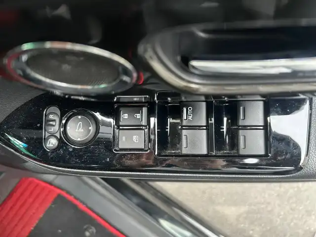ホンダ Ｎ ＢＯＸ 静岡県 2019(平31)年 4.3万km クリスタルブラックパール エンジンスタートボタン/パワーステアリング/パワーウインドウ/アイドリングストップ/スマートキー/クルーズコントロール追従走行あり/Bluetooth接続/CDチェンジャー/USB入力端子/ETC/バックカメラ/走行中視聴可能フルセグTV/DVD再生機能ありSDナビ/全方位ドライブレコーダー前後/ベンチシート/フロアマット/ハーフレザーシート/両側パワースライドドア/アルミホイールタイヤ/ABS/横滑り防止装置/後方コーナーセンサー/レーンキープアシスト/オートライト/オートマチックハイビーム/LEDヘッドライト/W+サイドエアバッグ/衝突軽減システム/カーテンエアバック