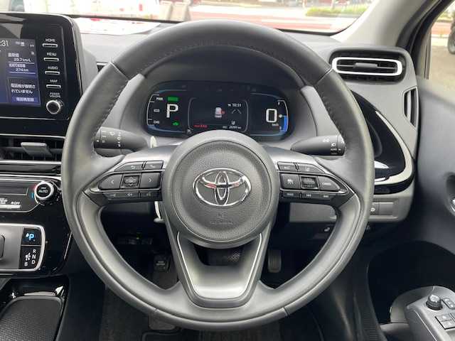 トヨタ アクア G 大分県 2022(令4)年 2.6万km クリアベージュメタリック 純正オーディオ/【Bluetooth/AMFMラジオ/Apple car Play】/外部端子接続：USB/バックカメラ/ETC/Toyota Safety Sense /・プリクラッシュセーフティ/・レーントレーシングアシスト/・レーダークルーズコントロール/・オートマチックハイビーム/・ロードサインアシスト/DN席シートヒーター/ステアリングヒーター/スマートキー2本/プッシュスタート/ヘッドライトリベライザー/AC100V/シガーソケット/電動格納ミラー/ウィンカーミラー/取扱説明書