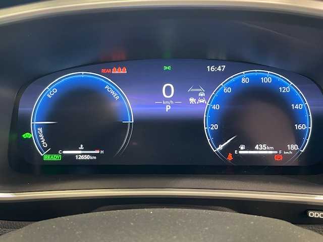 トヨタ カローラ クロス ハイブリッド Z 宮城県 2024(令6)年 1.3万km セメントグレーメタリック 純正10.5インチオーディオディスプレイ（ナビ機能あり）/全方位カメラ/トヨタセーフティセンス/・プリクラッシュセーフティー/・レーントレーシングアシスト/・レーンディパーチャーアラート/・レーダークルーズコントロール/・発進遅れ告知機能/・オートマチックハイビーム/ブラインドスポットモニター/前後コーナーセンサー/パノラマルーフ/パワーシート/シートヒーター/純正2.0ビルトインETC/純正18インチアルミホイール/純正フロアマット/LEDヘッドライト/フォグランプ/Bluetooth、CD/フルセグTV