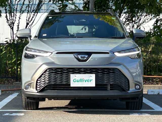 トヨタ カローラ クロス ハイブリッド Z 宮城県 2024(令6)年 1.3万km セメントグレーメタリック 純正10.5インチオーディオディスプレイ（ナビ機能あり）/全方位カメラ/トヨタセーフティセンス/・プリクラッシュセーフティー/・レーントレーシングアシスト/・レーンディパーチャーアラート/・レーダークルーズコントロール/・発進遅れ告知機能/・オートマチックハイビーム/ブラインドスポットモニター/前後コーナーセンサー/パノラマルーフ/パワーシート/シートヒーター/純正2.0ビルトインETC/純正18インチアルミホイール/純正フロアマット/LEDヘッドライト/フォグランプ/Bluetooth、CD/フルセグTV