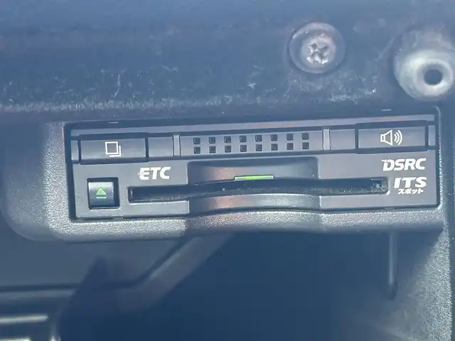 レクサス ＩＳ 350 Fスポーツ 熊本県 2014(平26)年 8.9万km ホワイトノーヴァガラスフレーク 純正ナビ/AM/FM/CD/DVD/TV/SD/USB/BT/AUX/・フルセグTV/・バックカメラ/革巻きステアリング/ステアリングリモコン/パドルシフト/レーダークルーズコントロール/D・N席パワーシート/D・N席シートヒーター/左右独立エアコン/プリクラッシュセーフティー/横滑り防止/リアコーナーカメラ/前後ドラレコ/MTモード付AT/ビルトインETC/電動格納ミラー/プッシュスタート/スマートキー/パワーウィンドウ/Fスポーツ/LEDヘッドライト/LEDフォグ
