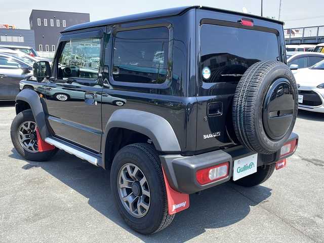 スズキ ジムニー シエラ JC 道東・釧路十勝 2022(令4)年 4.4万km 黒 4WD/5速MT/社外ディスプレイオーディオ/バックカメラ/前席シートヒーター/クルーズコントロール/衝突被害軽減ブレーキ/レーンキープアシスト/ダウンヒルアシストコントロール/スマートキー/横滑り防止装置/LEDヘッドライト/オートライト/革巻きステアリング/ステアリングスイッチ